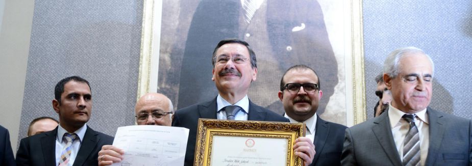 Gökçek mazbatasını aldı...