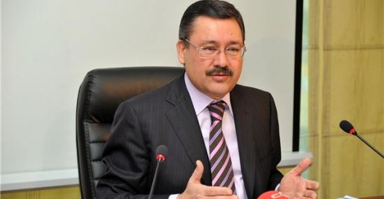 Gökçek'in Twitter Aşkı Gittikçe Alevleniyor