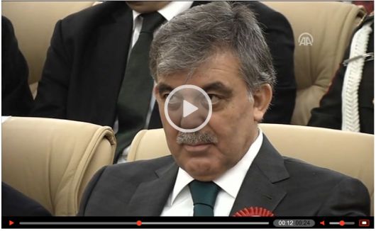 Haşim Kılıç Konuşurken Gül'ün tebessümü dikkat çekti