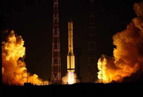 Hindistan Mars'a uydu gönderdi