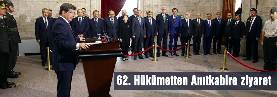 Hükümet Anıtkabiri ziyaret etti