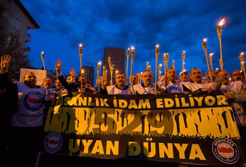 İdam kararına Mısır'ın Ankara Büyükelçiliği önünde protesto ...