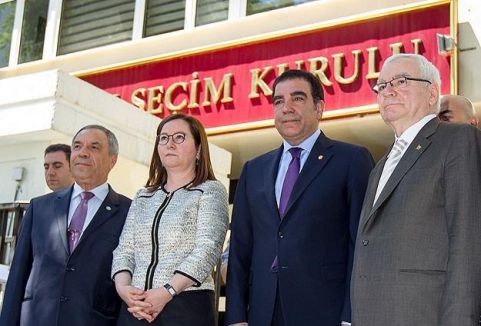 İhsanoğlu'nun ismi YSK'ya verildi