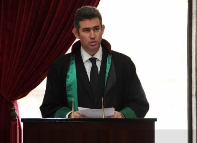 İşine Geldiği Gibi Davranma...
