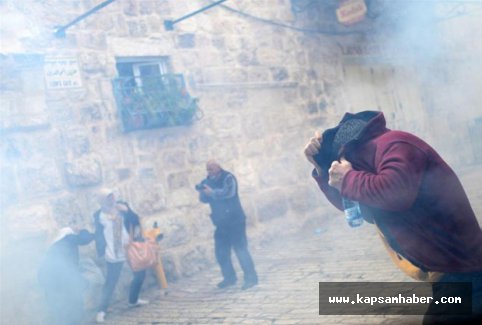 İsrail polisi Mescid-i Aksa’da Filistinlilerle çatıştı