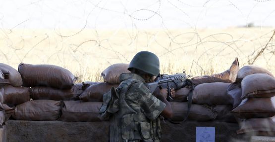 Kaçakçı gruba Mehmetçik tarafından karşılık verdi