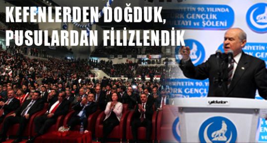 Kefenlerden doğduk, pusulardan filizlendik