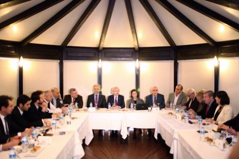 Kılıçdaroğlu, Toplumcu Düşünce Enstitüsü üyeleriyle bir araya geldi