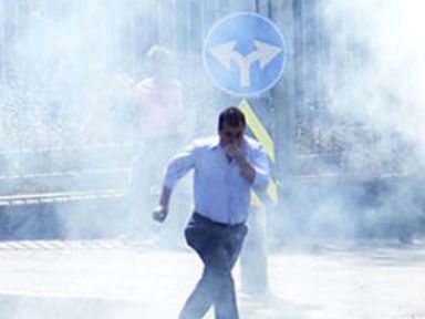 Kızılay'da Protestocu Guruba Müdehale