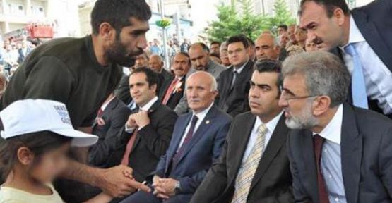 Kızını Bakan'a Bırakıp Gitmek İstedi...