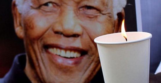 Mandela 15 Aralık'ta defnedilecek...