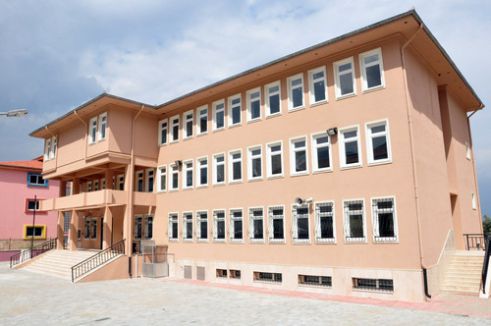 Manisa'da devlet okulları problemlerle boğuşuyor
