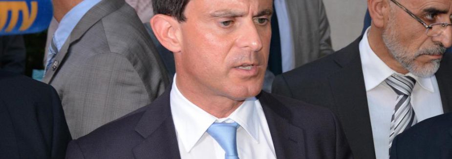 Manuel Valls görevi devraldı...