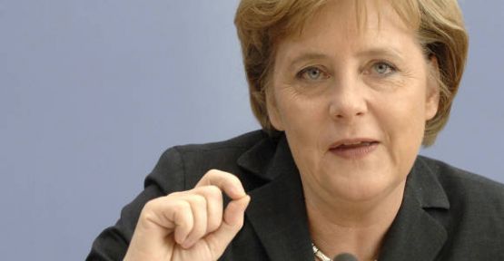 Merkel:'Türkiye'yi Yakından Takip Ediyoruz'...