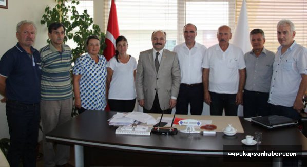 MHP'li Erhan Usta'dan Türk Kızılayı Samsun Şubesine bağış