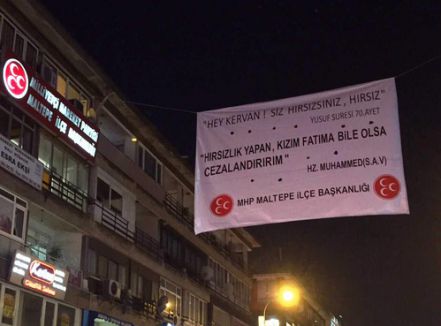 MHP’den yolsuzluğa pankartlı tepki