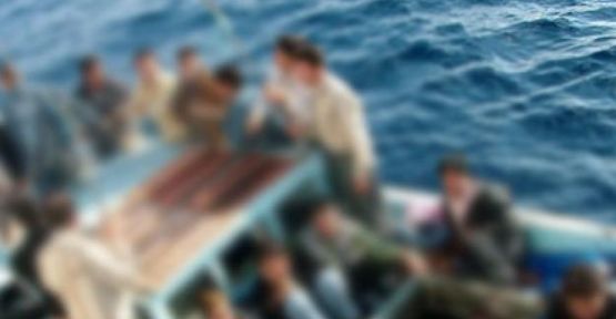 Mısır'da kaçakları taşıyan tekne battı