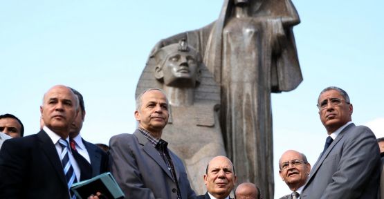 Nahda meydanı trafiğe açıldı