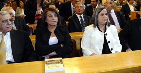 Öcalan İsteğli BDP Vekillerini Karıştırdı...