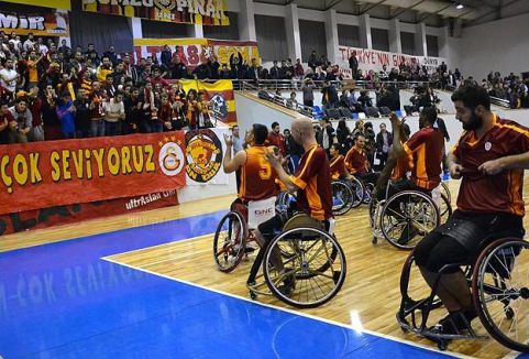Potanın aslanları engel tanımadı