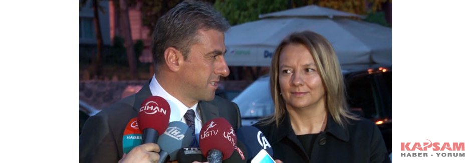 Saadet Partililer sürücülere tatlı dağıttı