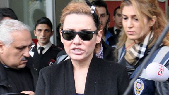 Sanatçılardan Deniz Seki'ye ziyaret