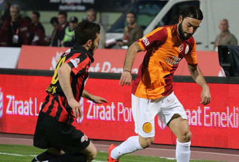 Selçuk İnan'ın sözleşmesi uzatıldı