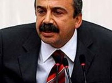 Sırrı Süreyya Önder'in programı iptal edildi
