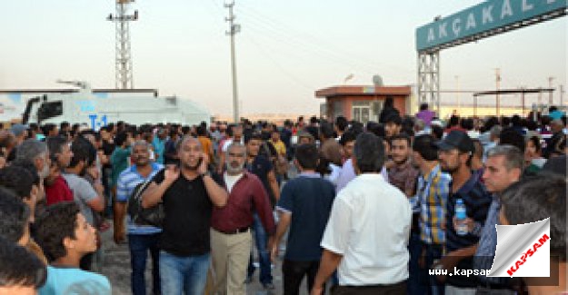 Suriyeliler Türkiye’ye alındı