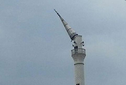 Tayfun'dan Yıkılan camileri Diyanet yapacak...