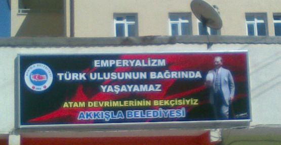 TC'nin Kaldırılmasına Belediyelerden Pankartlı Tepki