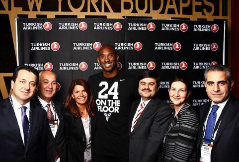 THY Bryant’ı hayranlarıyla buluşturdu...