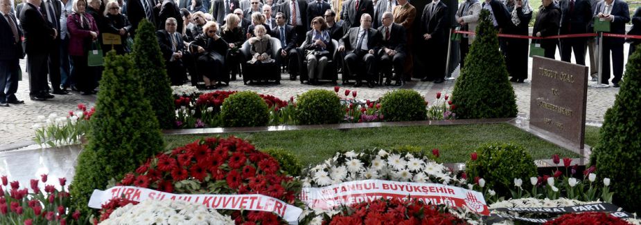 Turgut Özal Anıldı...