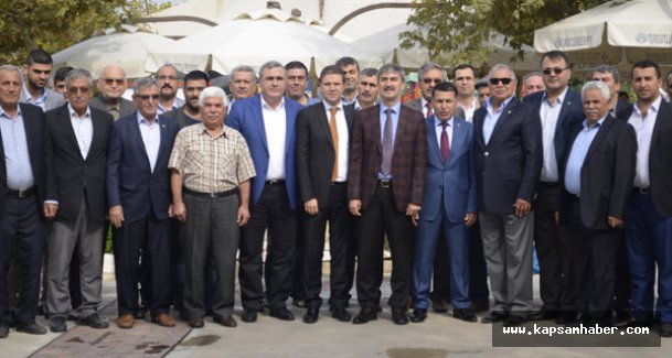 Turgutlu'da MHP Teşkilatı Oda Başkanları ve Muhtarlarla Buluştu