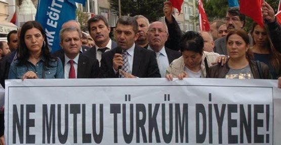 Türk Eğitim-Sen: “Andımız Kaldırılmasın“