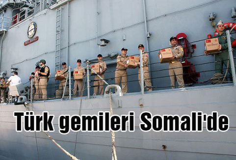 Türk gemileri Somali'de