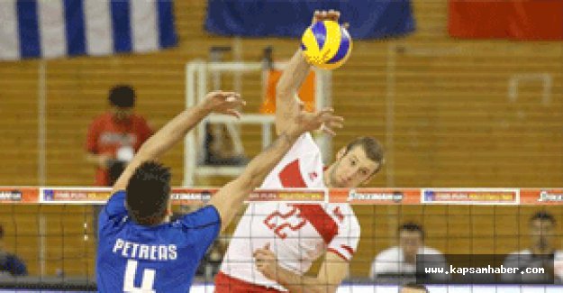 Türkiye filede Yunanistan'a da 3 - 1 kaybetti