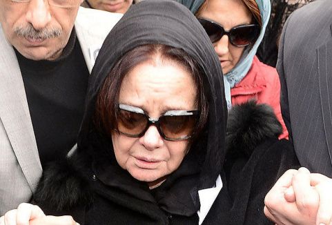 Uçan Süpürge başka...