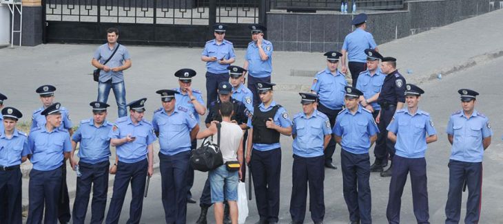 Ukrayna'da 17 bin polise uzaklaştırma