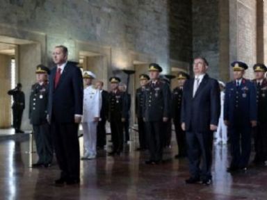 Yaş Üyeleri Ve Erdoğan Anıtkabir'de