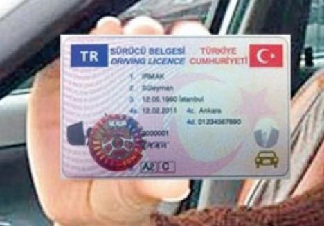 Yeni ehliyetler Ocak'ta verilecek