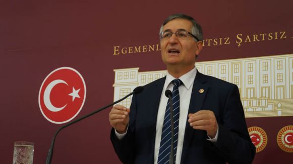 Yeniçeri:'Basın özgürlüğünü AKP’yi övme özgürlüğüne çevirmiştir'