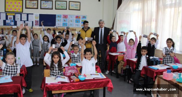 Zeytinburnu'nda 20 Bin Öğrenciye Kırtasiye Yardımı