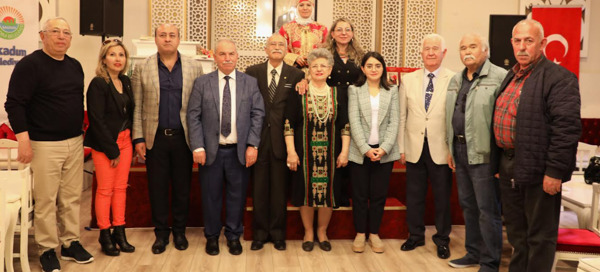 İlkadım Belediyesi Acem Tekkesi'nde kitabını tanıttı