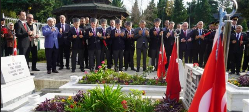 Burhan Mucur Cumhuriyet Bayraminin 100. Yılını Kutladı