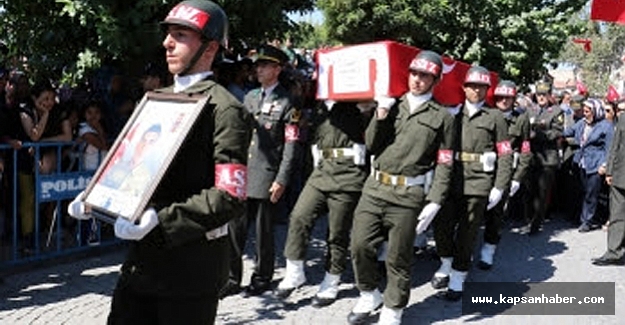 Akhisar Şehidini Uğurladı