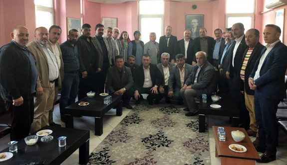 MHP'li Erhan Usta, Mahalle muhtarlarımıza büyük görev düşmektedir.