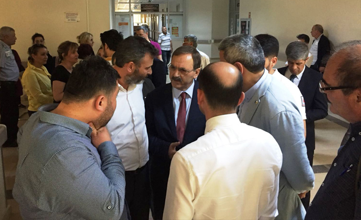Başkan Zihni Şahin, Kaza Geçiren İyi Parti Heyetini Hastanede Ziyaret Etti