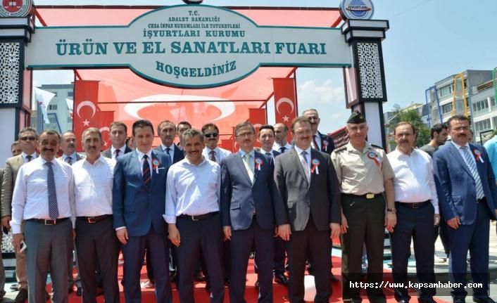 Vali Kaymak; Bizler görmesek de duvarların arkasında bir hayat var