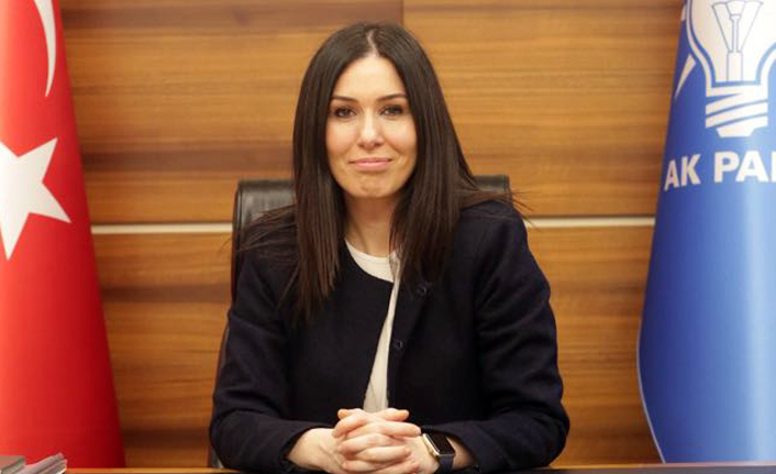 Çiğdem Karaaslan Mazbatasını Aldı